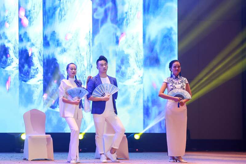 港華集團(tuán)三禮微笑服務(wù)大使西南區(qū)域比賽匯報演出